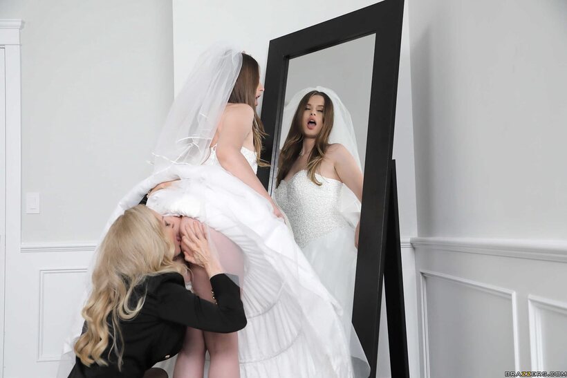 Wild wedding-day FFM threesome for Jillian Janson and Nina Hartley (shot 8)