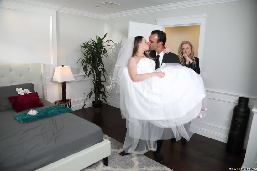 Photo 9 — Wild wedding-day FFM threesome for Jillian Janson and Nina Hartley