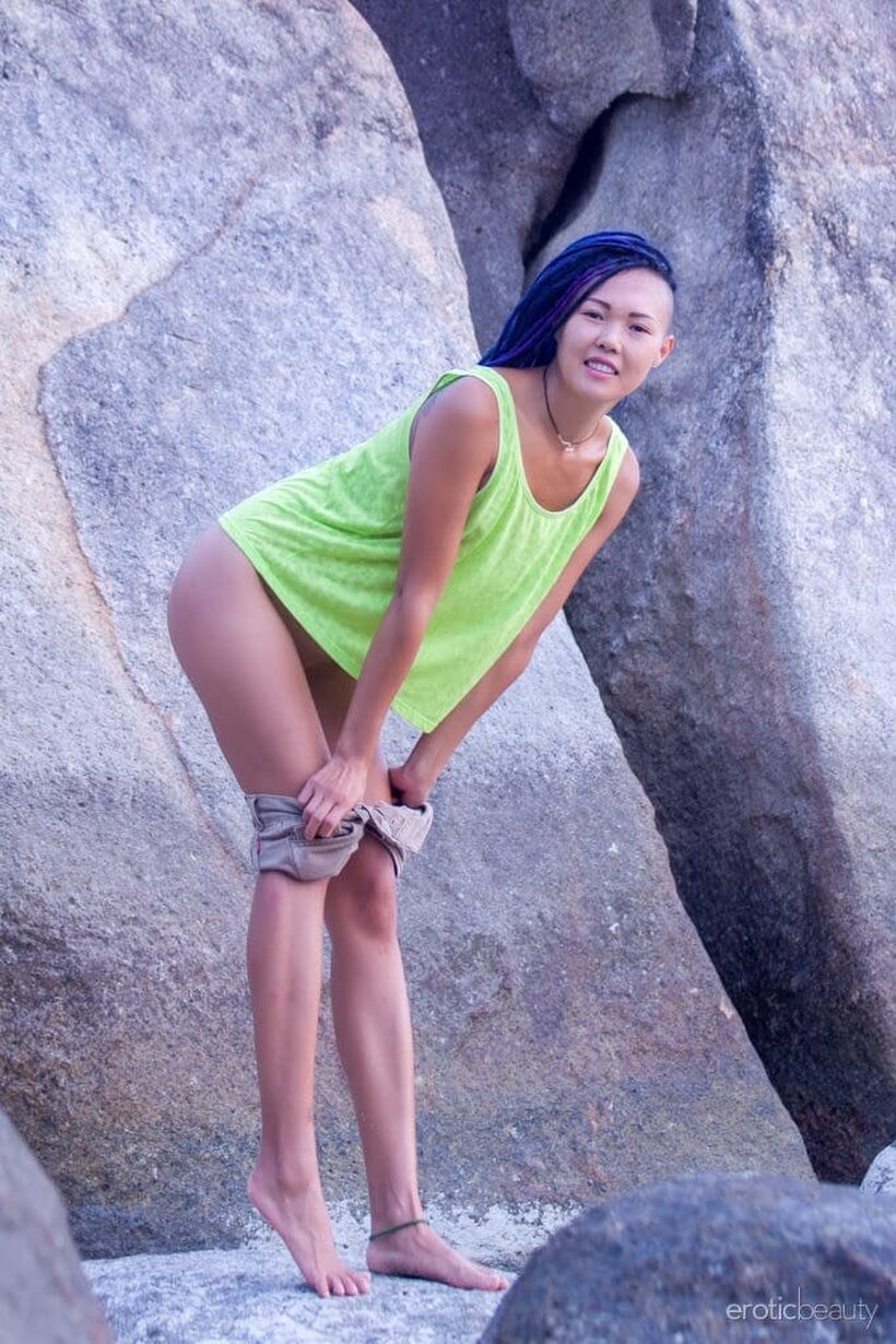 Image 2/16: Teen Sweet Julie gets naked on the beach and shows her natural tits and pussy