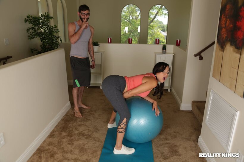 Logan Long pic 11 from the set «Zoey Foxx rides a big cock and gets a facial finish»