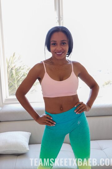Ebony Anya Ivy exposes her natural tits while undressing