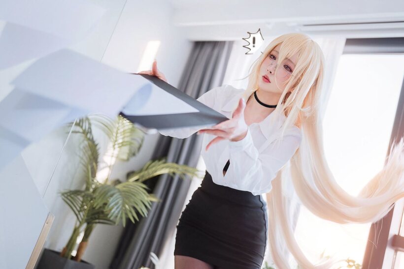 Asian nude photo 4 — Blonde girl exposes her big tits in nylons