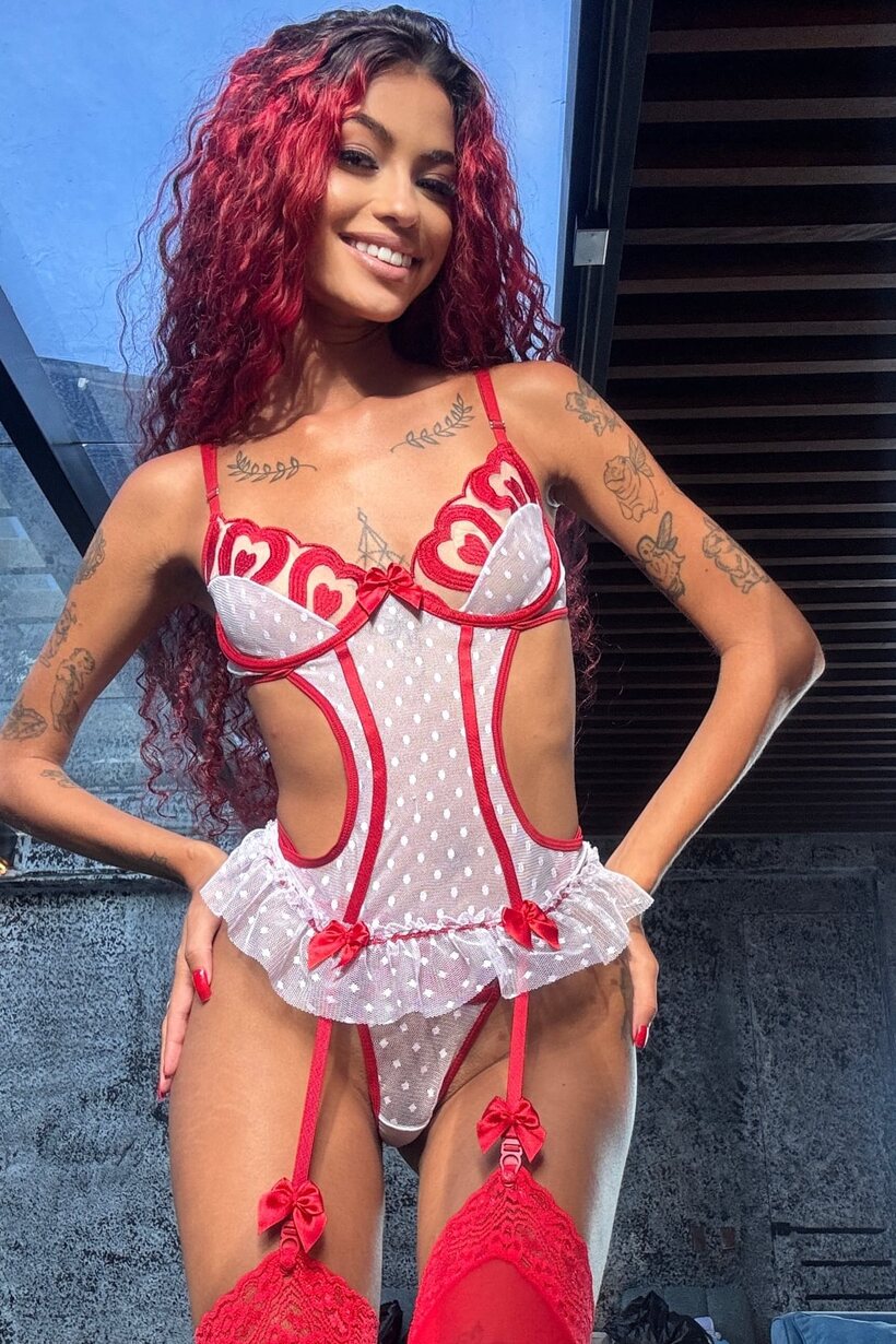 Image 17/20: Cute girl flaunts her natural tits