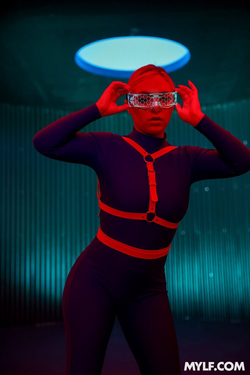Solo poses and sex scenes feature Lulu Chu, Abi James, and more (shot 12)