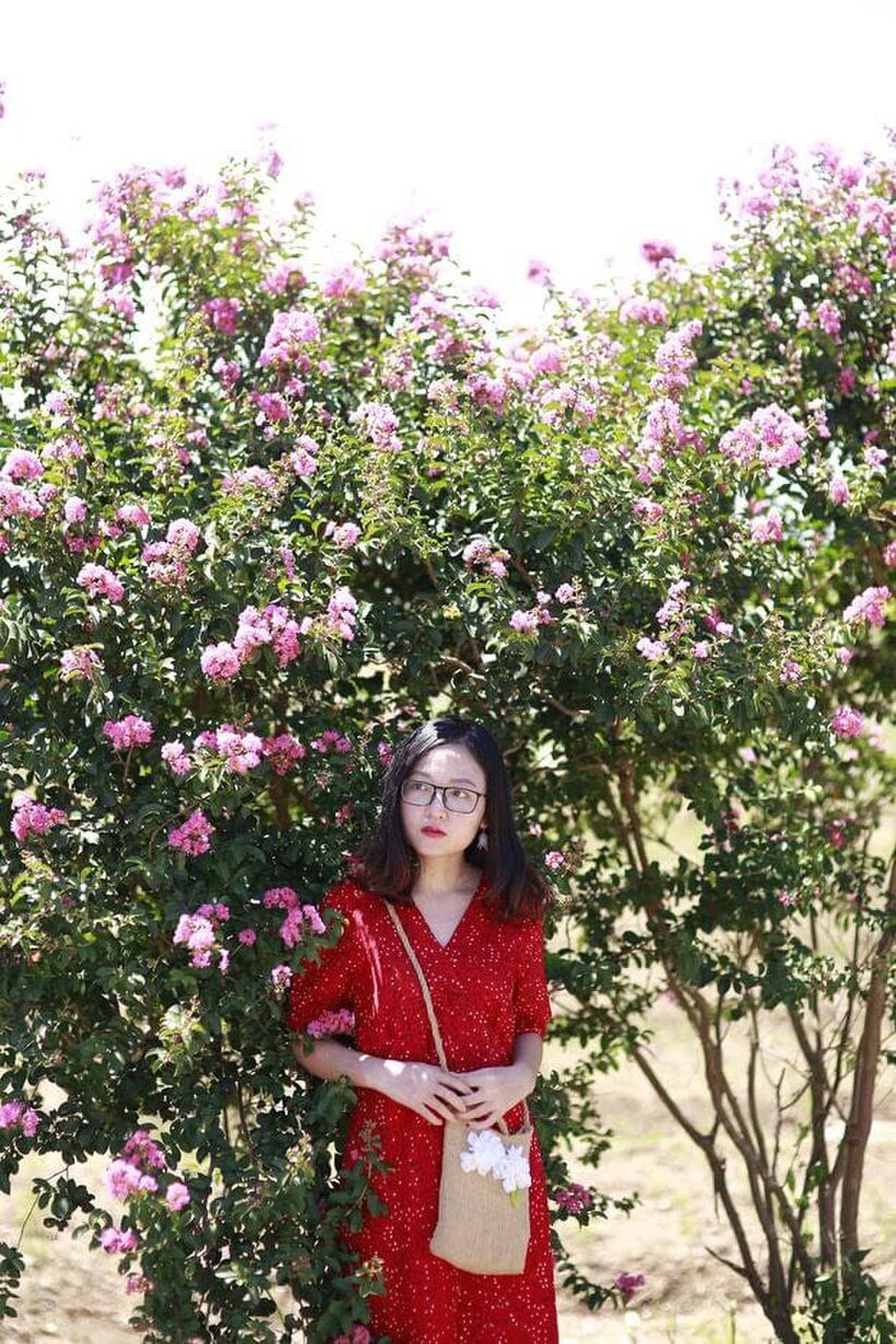 Amateur pic 5 from the set «Glasses on, an Asian babe poses outdoors in a red dress»