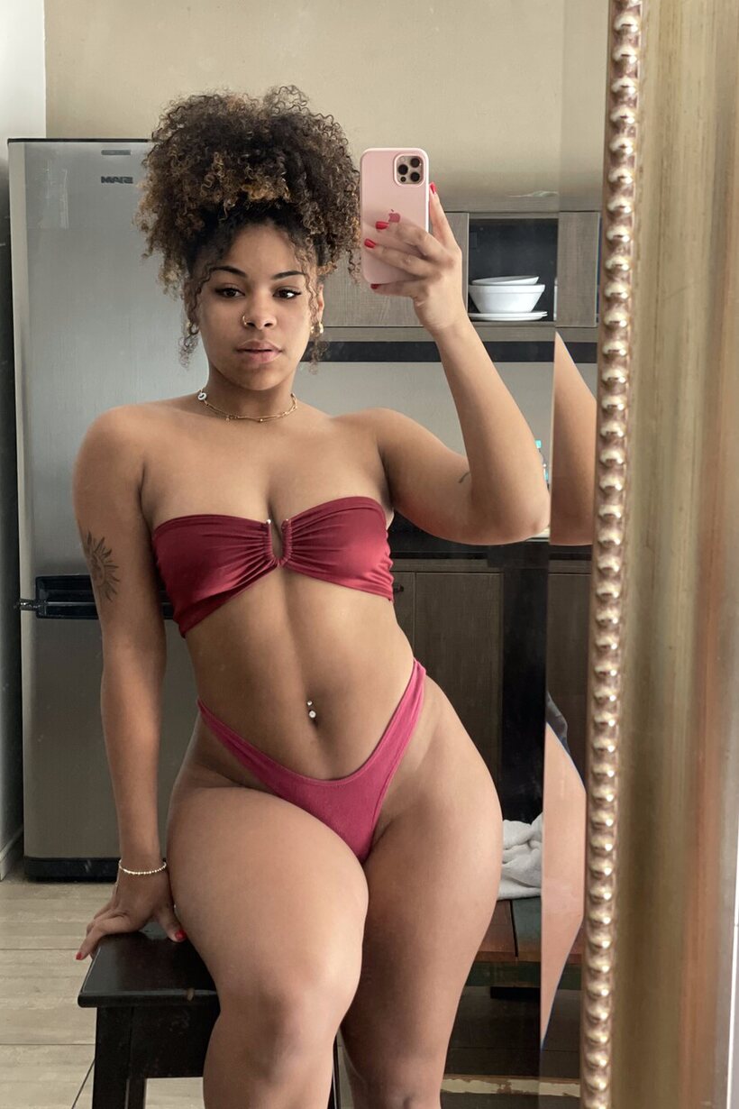 African nude photo 13 — Black girl snaps bedroom selfies while wearing sexy lingerie