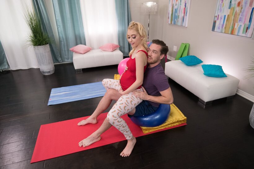 Chloe Cherry pic 9 from the set «Pregnant Chloe Cherry spreads her pussy while taking it in the ass with Kyle Mason»