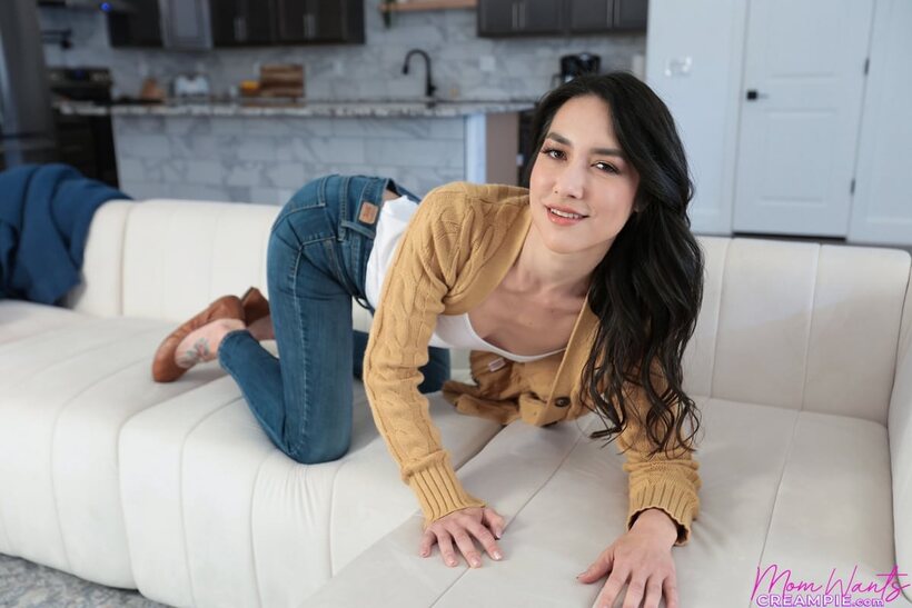 Latina Isabel Love fucks hard and shows her natural tits in the kitchen with Juan El Caballo Loco, photo 1 of 16