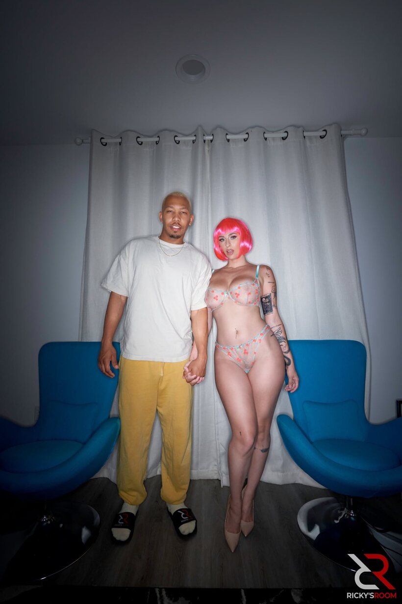 Photo 3 — Angel Youngs flashes her glossy bubble ass and big tits for Ricky Johnson