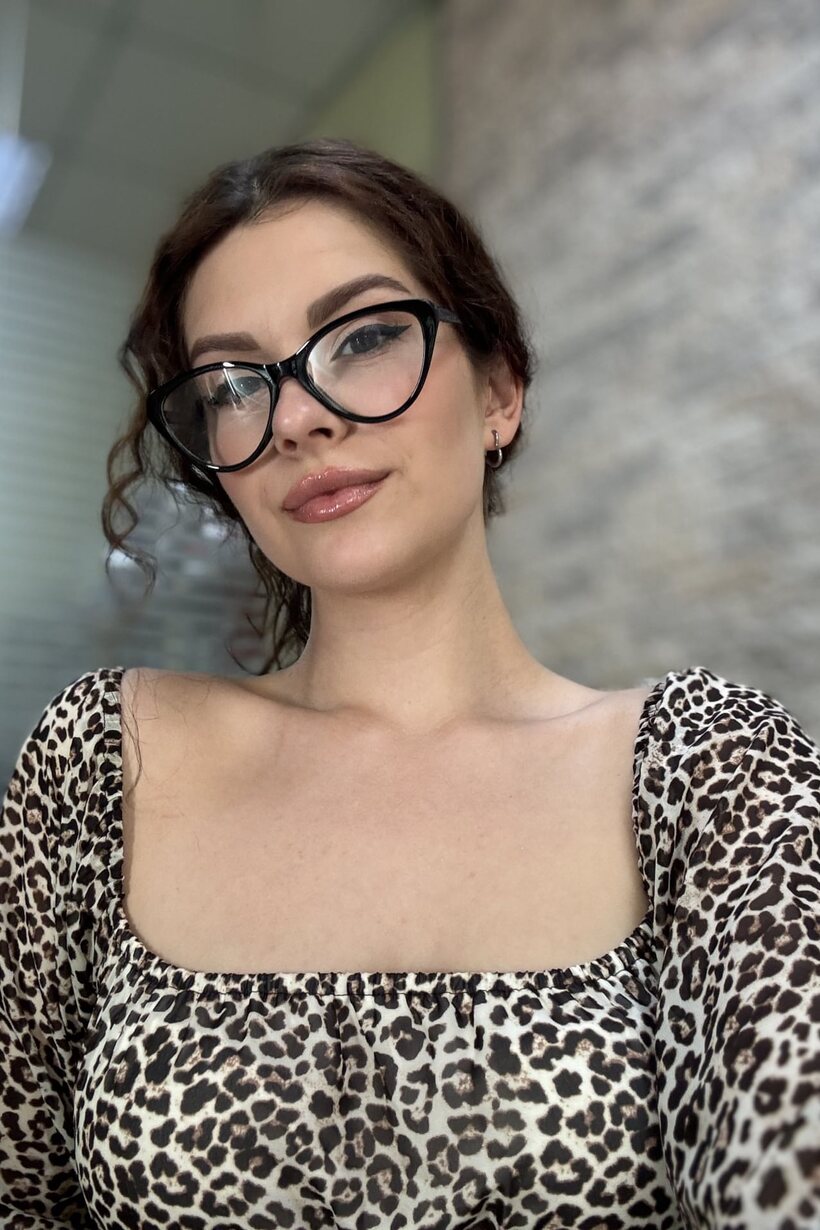 Photo 4 — Glamour model taking selfies in glasses