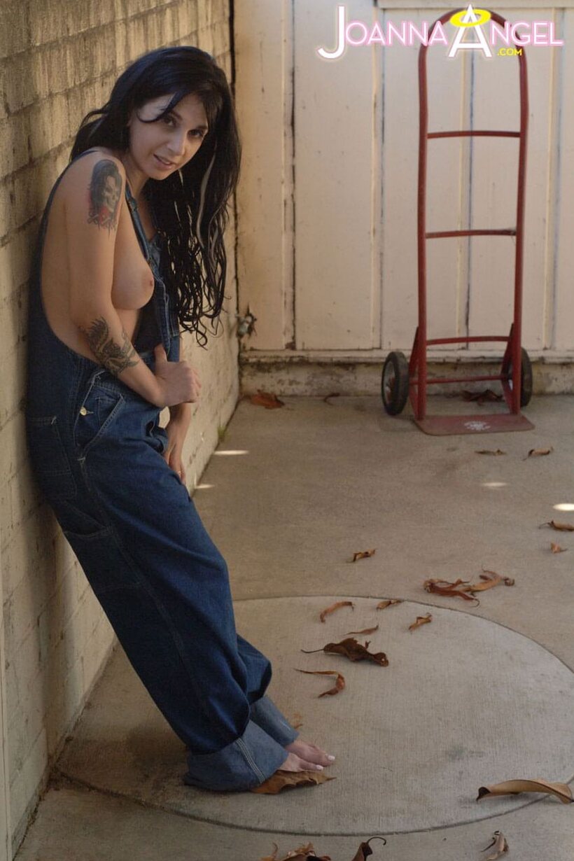 Joanna Angel lets her boobs spill from overalls before stripping, photo 5 of 16
