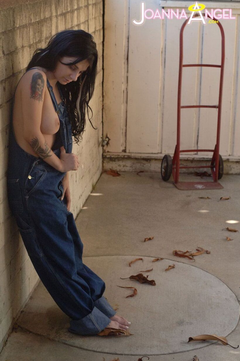 Joanna Angel pic 6 from the set «Joanna Angel lets her boobs spill from overalls before stripping»