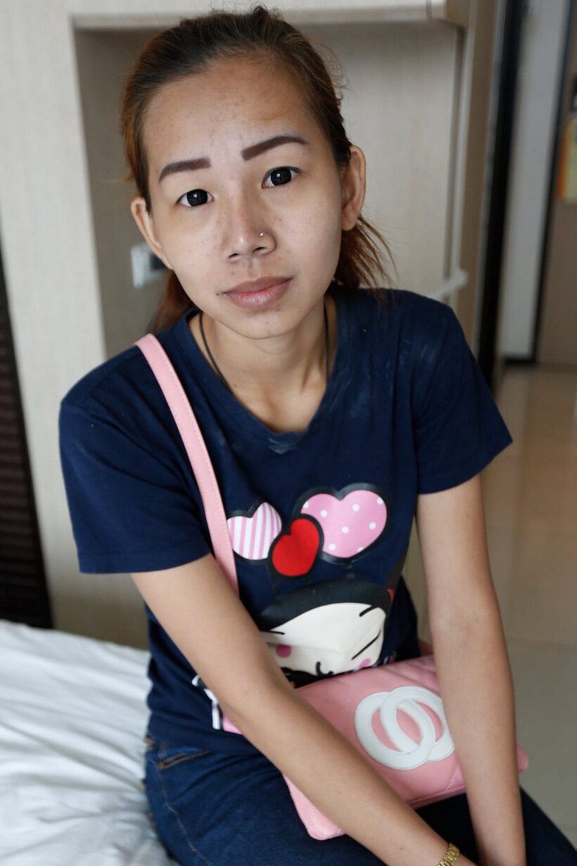 Petite girl poses with her small tits on display in jeans, photo 1 of 21