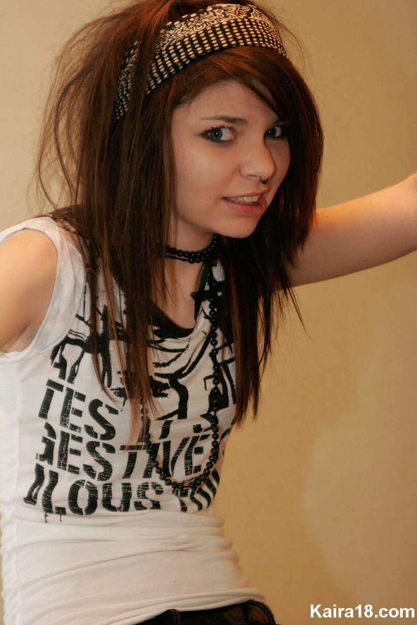 Photo 10 — Kaira 18 slips off her glasses for a non nude modeling set
