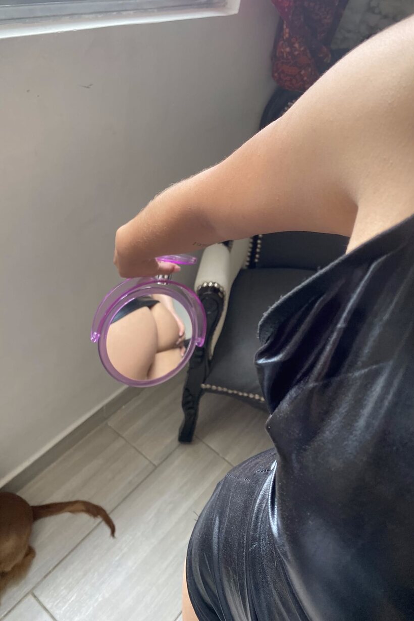 Image 1/20: Teen girl flaunts her feet and ass while taking selfies