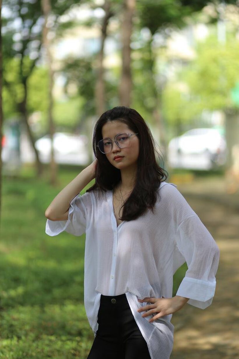 Image 13/21: Schoolgirl gets naked outdoors