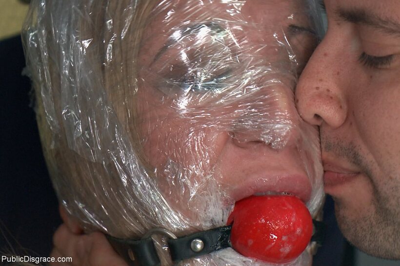 Gagged and tied up, Amy Brooke faces an invited gangbang session, photo 14 of 21