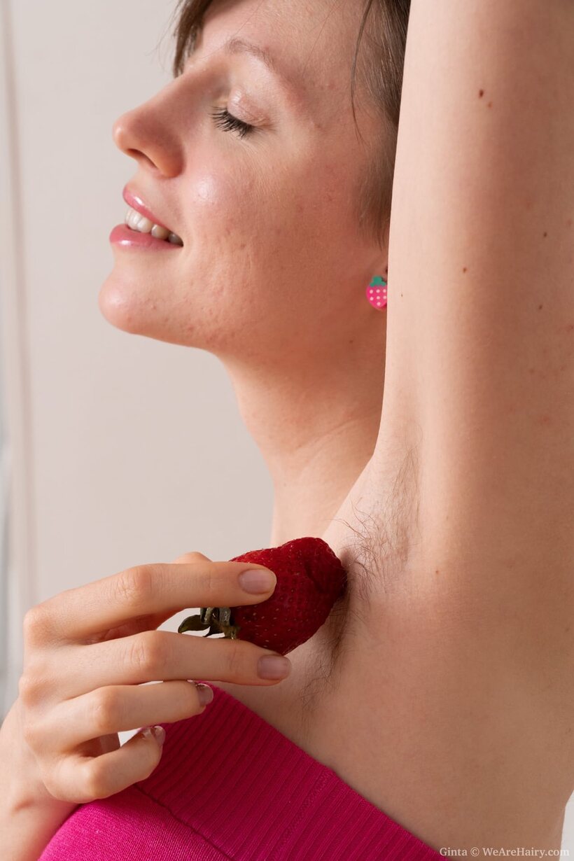 Lilu Rose nude photo 5 — Lilu Rose strips and stuffs a strawberry into her fuzzy pussy