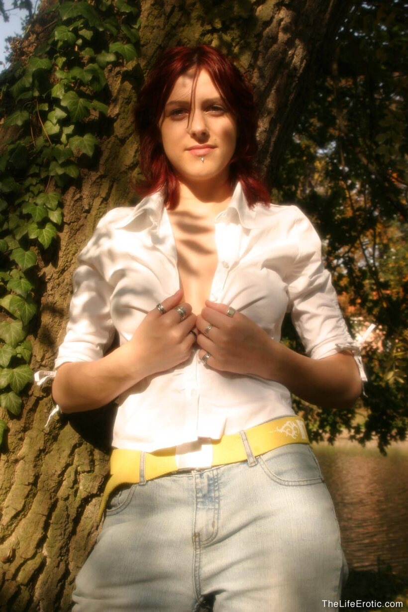 Beautiful girl flaunts her tiny tits while undressing, photo 1 of 21