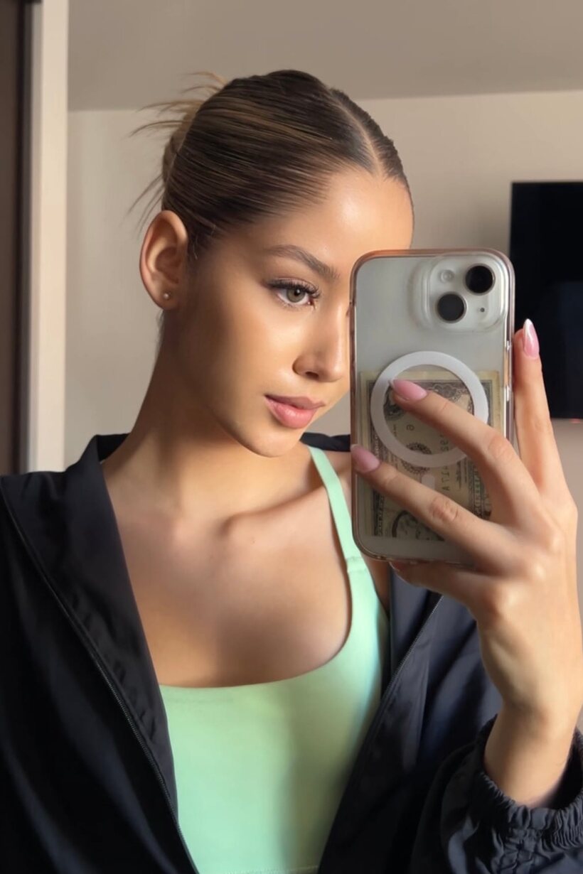 Photo 1 — Naked and sexy, German Jasmin shares OnlyFans solo photos