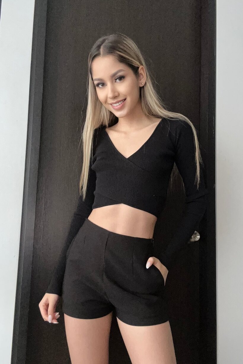 Naked and sexy, German Jasmin shares OnlyFans solo photos, photo 12 of 20