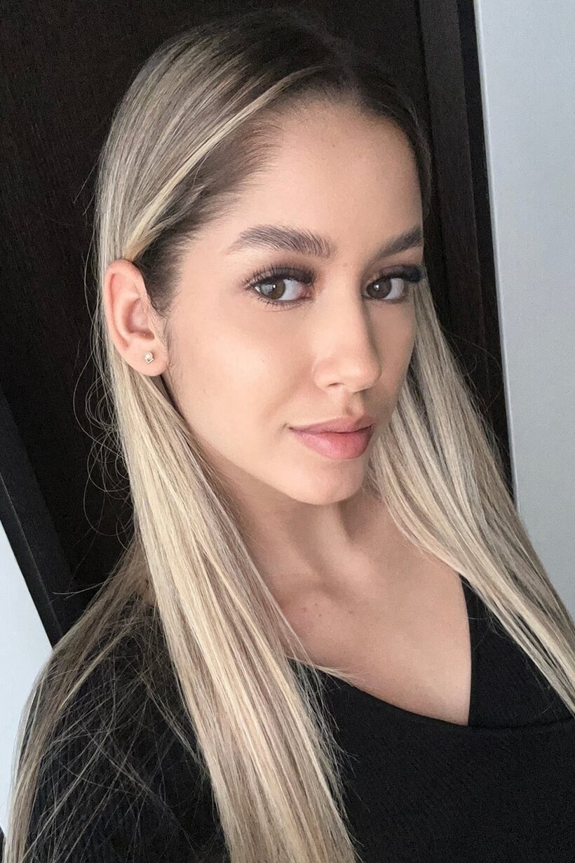 Amateur pic 13 from the set «Naked and sexy, German Jasmin shares OnlyFans solo photos»
