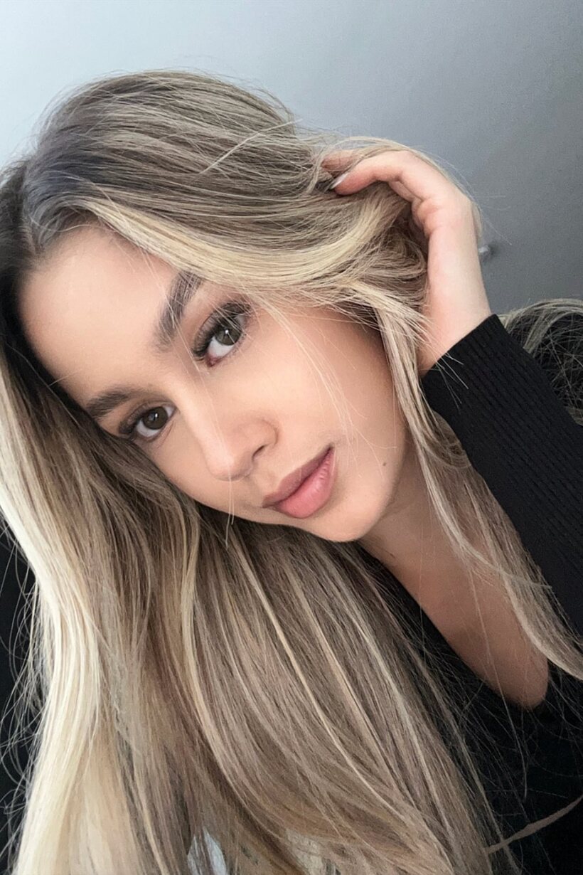 Naked and sexy, German Jasmin shares OnlyFans solo photos (shot 14)