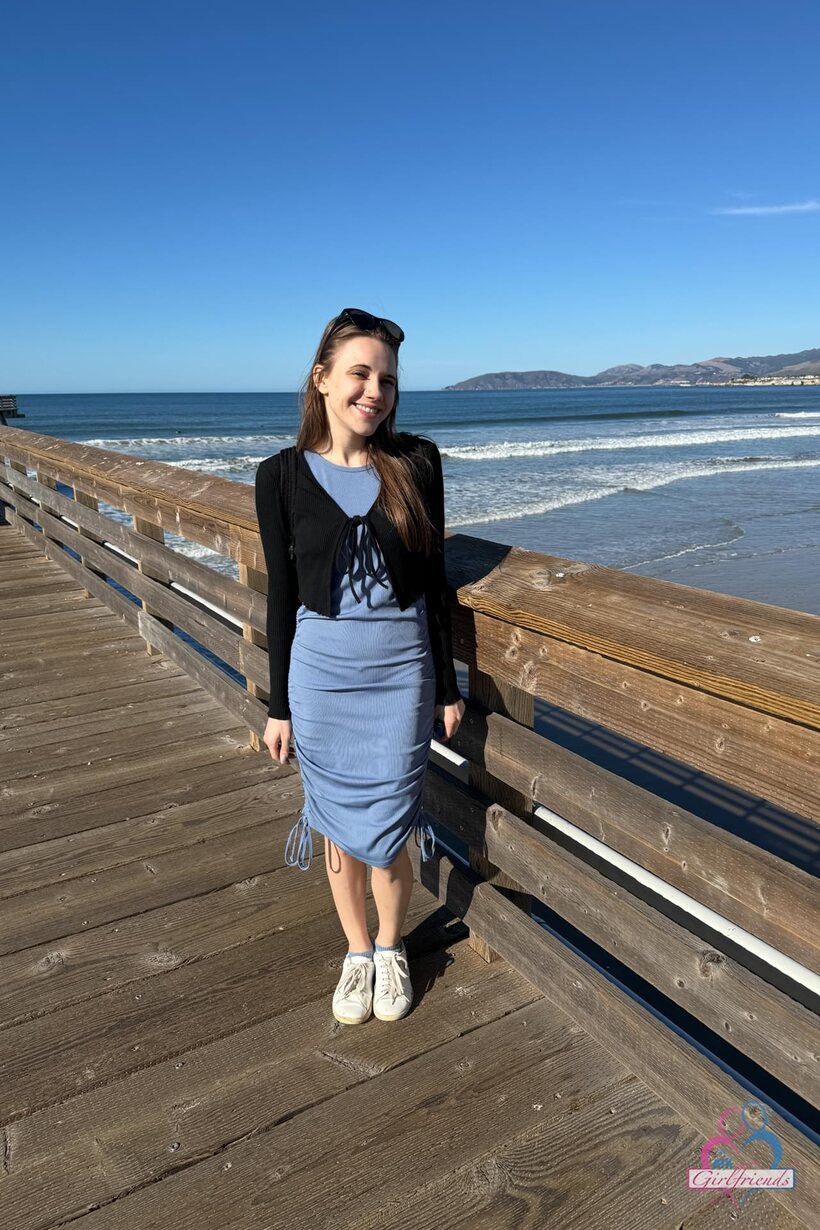Rose Carter nude photo 5 — Rose Caarter snaps a nude ocean selfie after posing before dinner