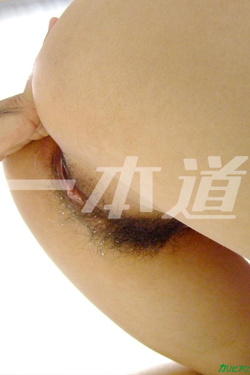 Asian pic 12 from the set «Rei is teased with a dildo, fucked hard, and creampied in bed»