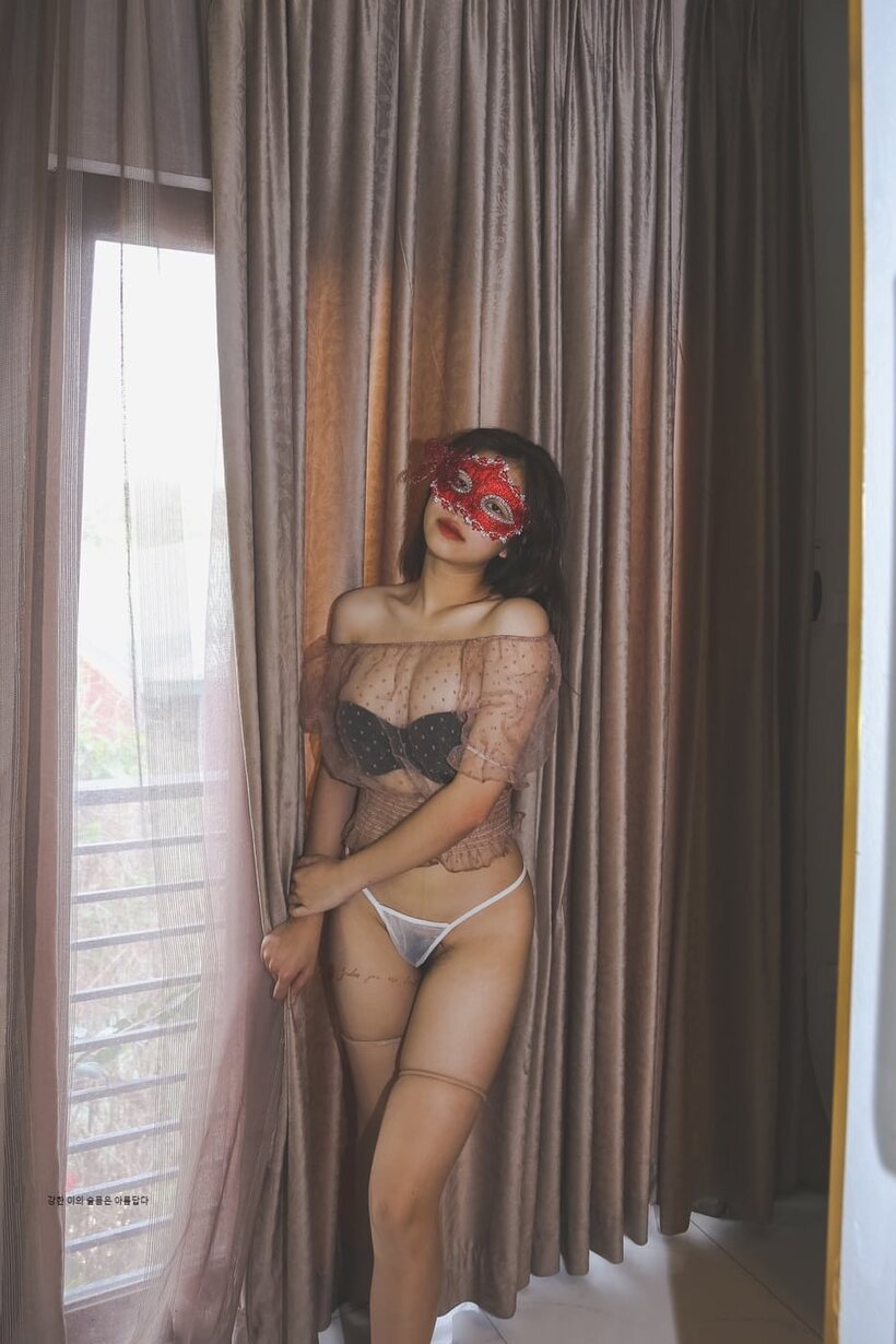 Asian girl teases and shows her tiny tits and hairy ass in stockings (shot 8)