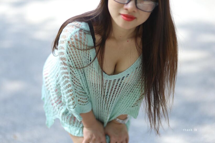 Brunette girl strips out of her tight dress and poses naked, photo 1 of 21