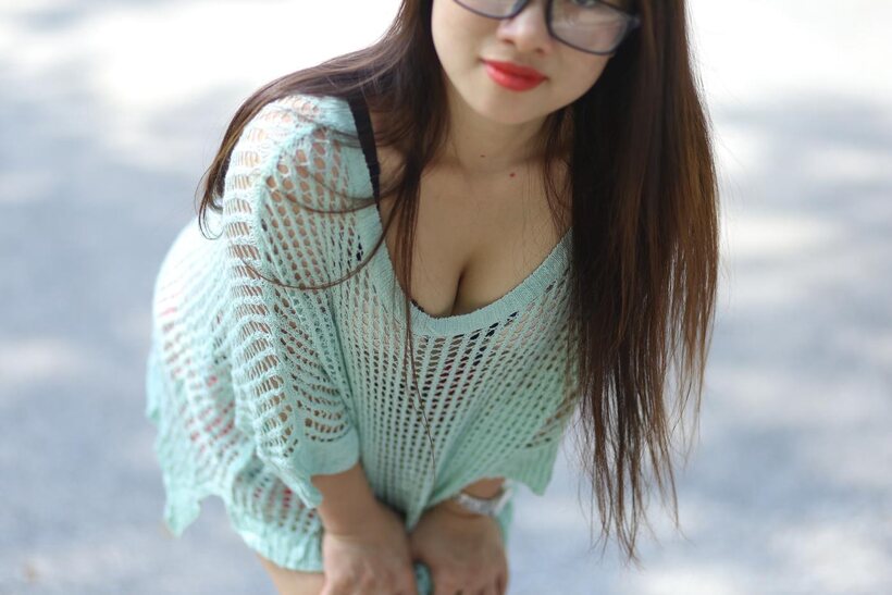 Brunette girl strips out of her tight dress and poses naked, photo 21 of 21