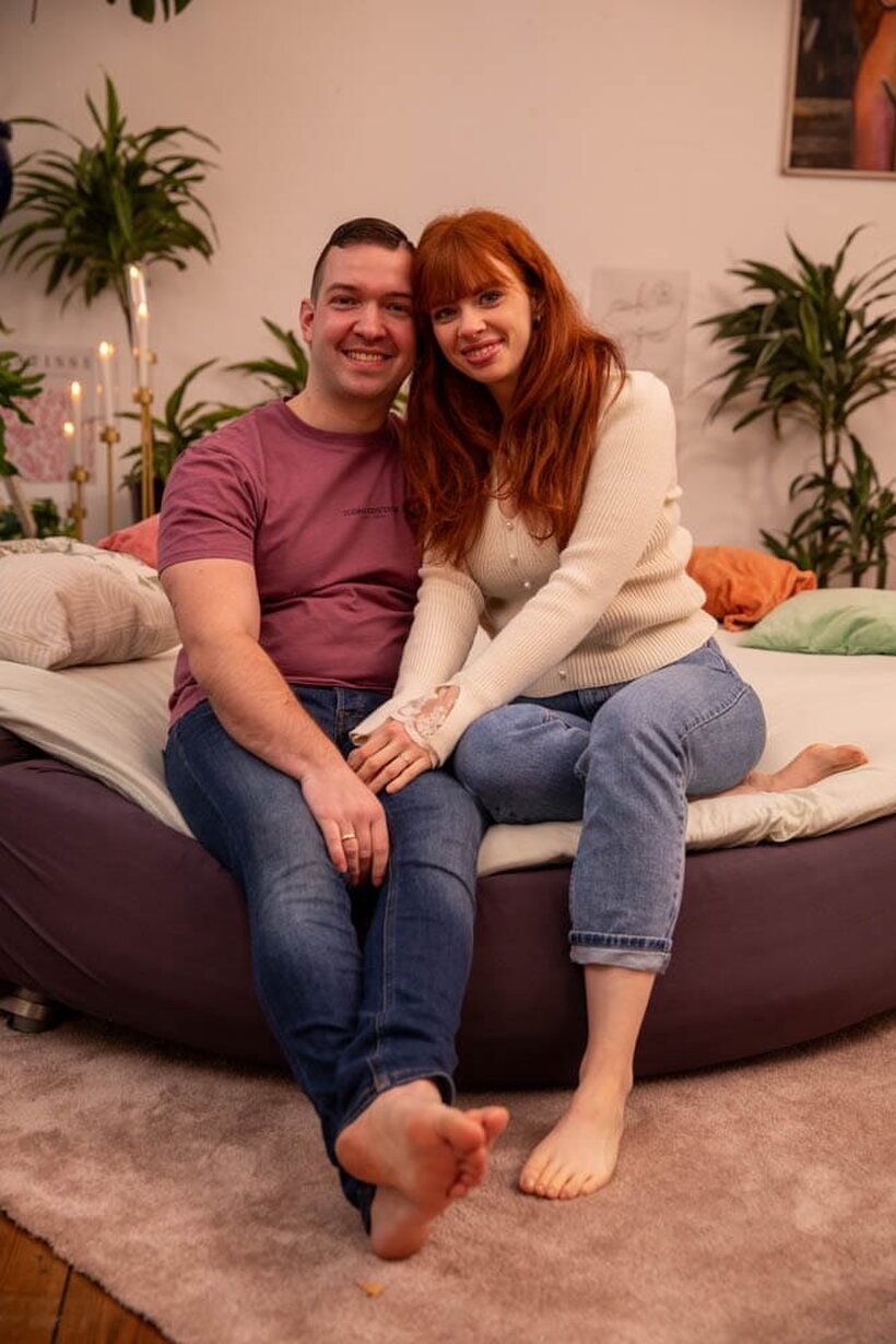 Photo 1 — Amateur couple get their feet worshiped during bed threesome