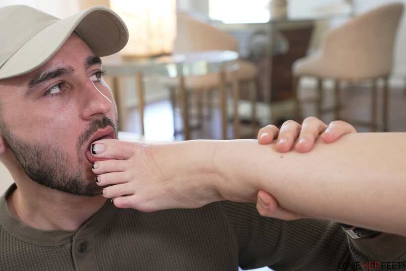 Photo 4 — Luna Legend gets fucked on a big cock in a hot foot fetish scene