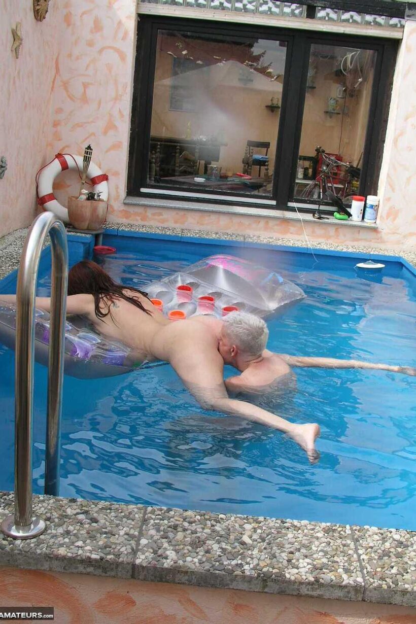 Image 14/16: Thick Tiffany Pearl playing with a girlfriend outdoors