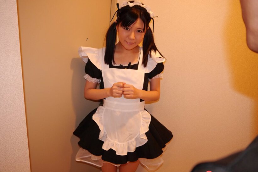 Araki Mai nude photo 14 — After a blowjob, Mai Araki gets her young Asian pussy licked