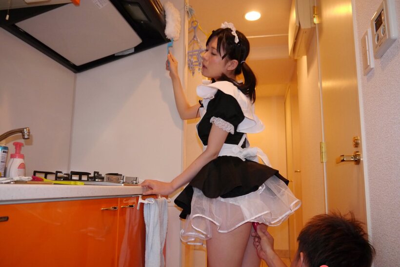 Araki Mai nude photo 15 — After a blowjob, Mai Araki gets her young Asian pussy licked