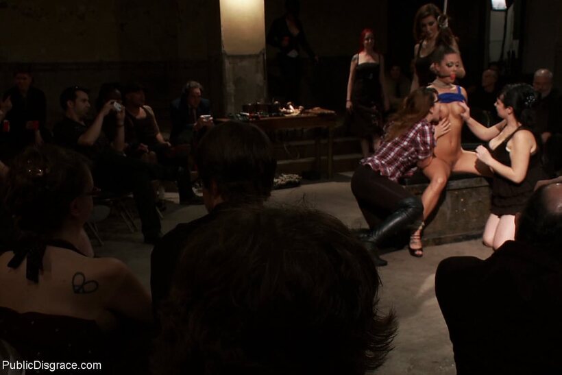 Jiz Lee nude photo 7 — Jiz Lee and Melissa Jacobs fuck a sex slave onstage in public