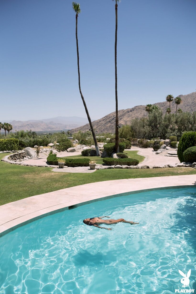 Photo 8 — Indoors and outside, Kirby Griffin shows off her natural body