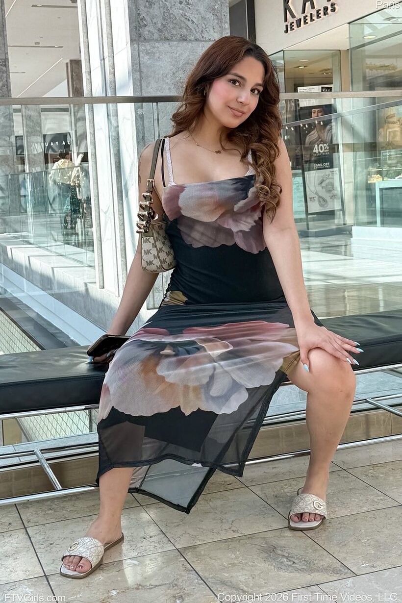 Glamour model exposes her big tits and asshole while flashing in public (shot 6)