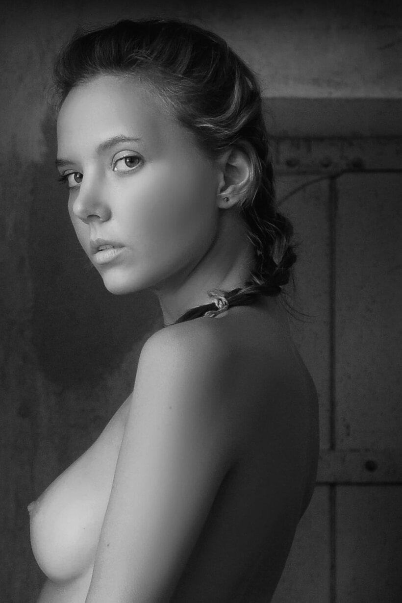 Russian Katya Clover shows off her tiny tits (shot 20)