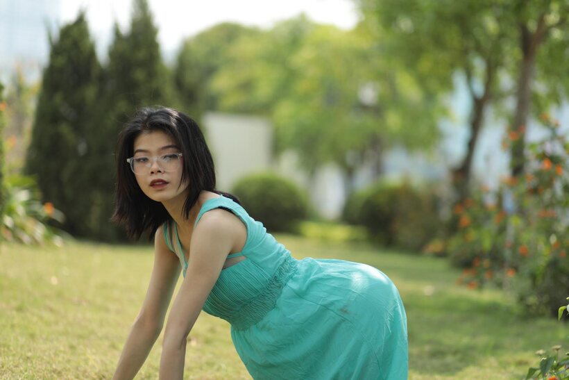 Brunette girl strips out of her skirt and poses naked, photo 4 of 21
