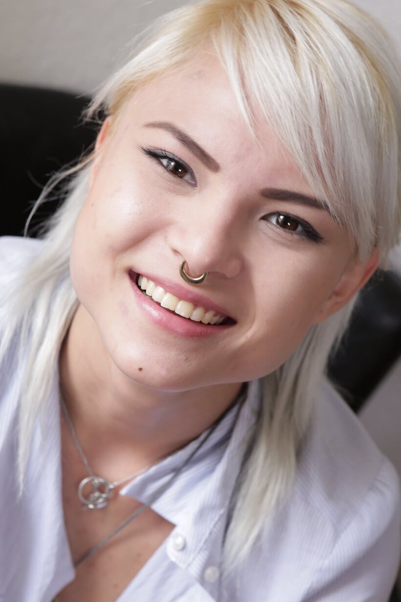 Amateur pic 11 from the set «Mai puts her clothes on after posing naked on the bed»