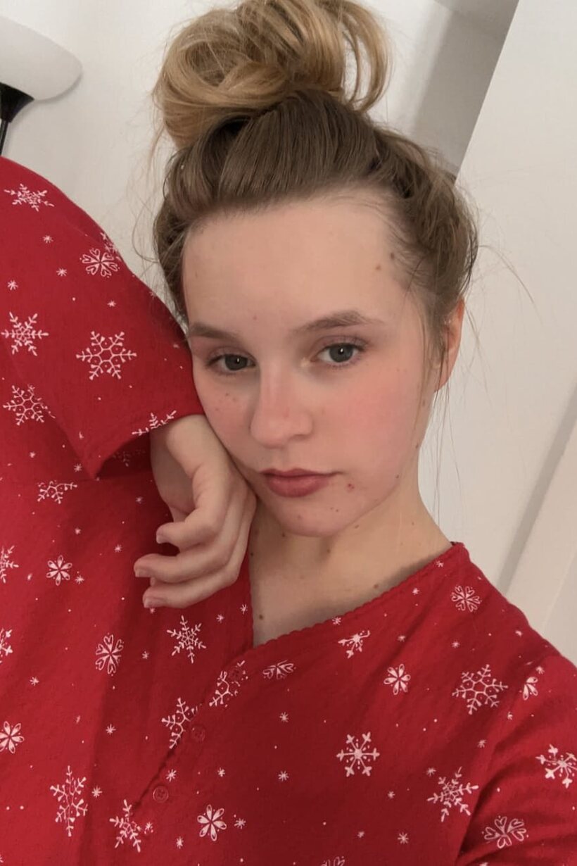 Photo 6 — Madison Rose shows off her curvy body in pajamas for OnlyFans