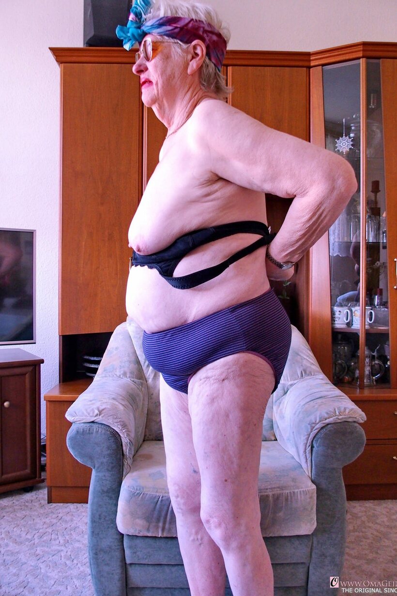 Amateur nude photo 2 — Nude blonde granny Grieselda puts her saggy tits on display