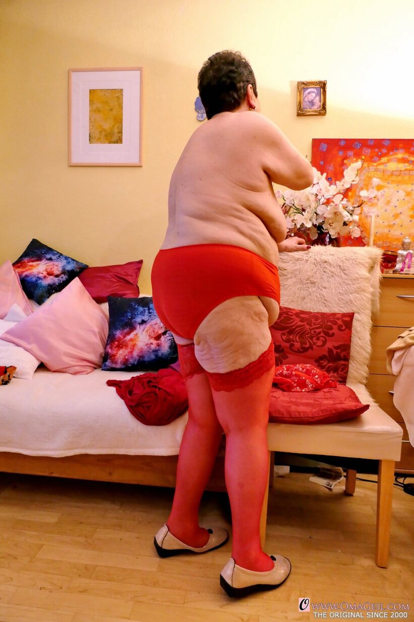 BBW pic 6 from the set «BBW girl flaunts her big tits»