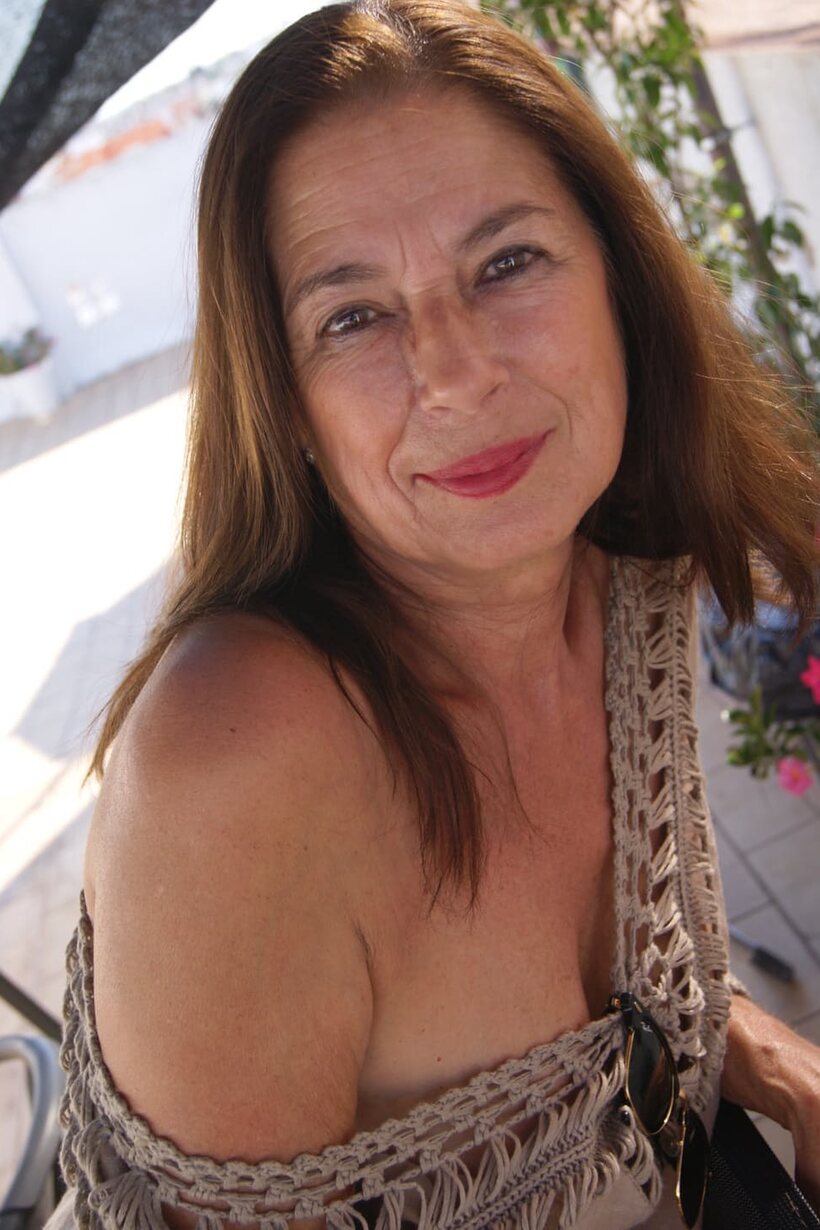 Mature Marta Style shows off her big tits and ass in high heels (shot 6)