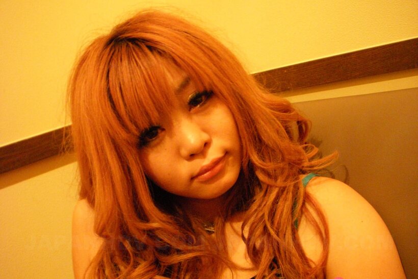 Hairy Sarina Tsubaki shows off her natural tits and pussy (shot 17)