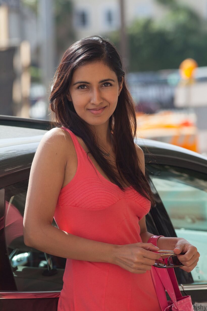 Flashing purple panties in public, Vijaya Singh shows off her ass, photo 1 of 11