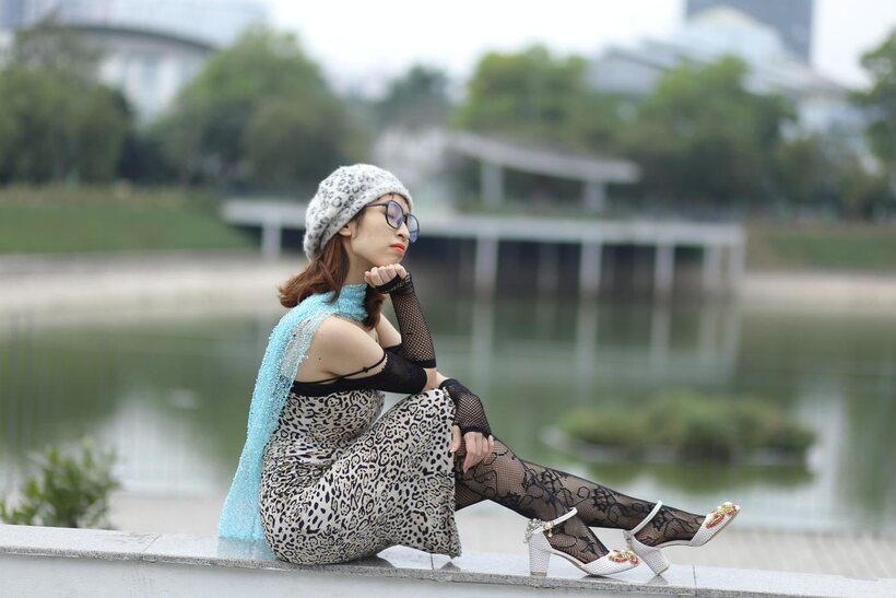 Asian pic 5 from the set «Asian girl gets naked outdoors»